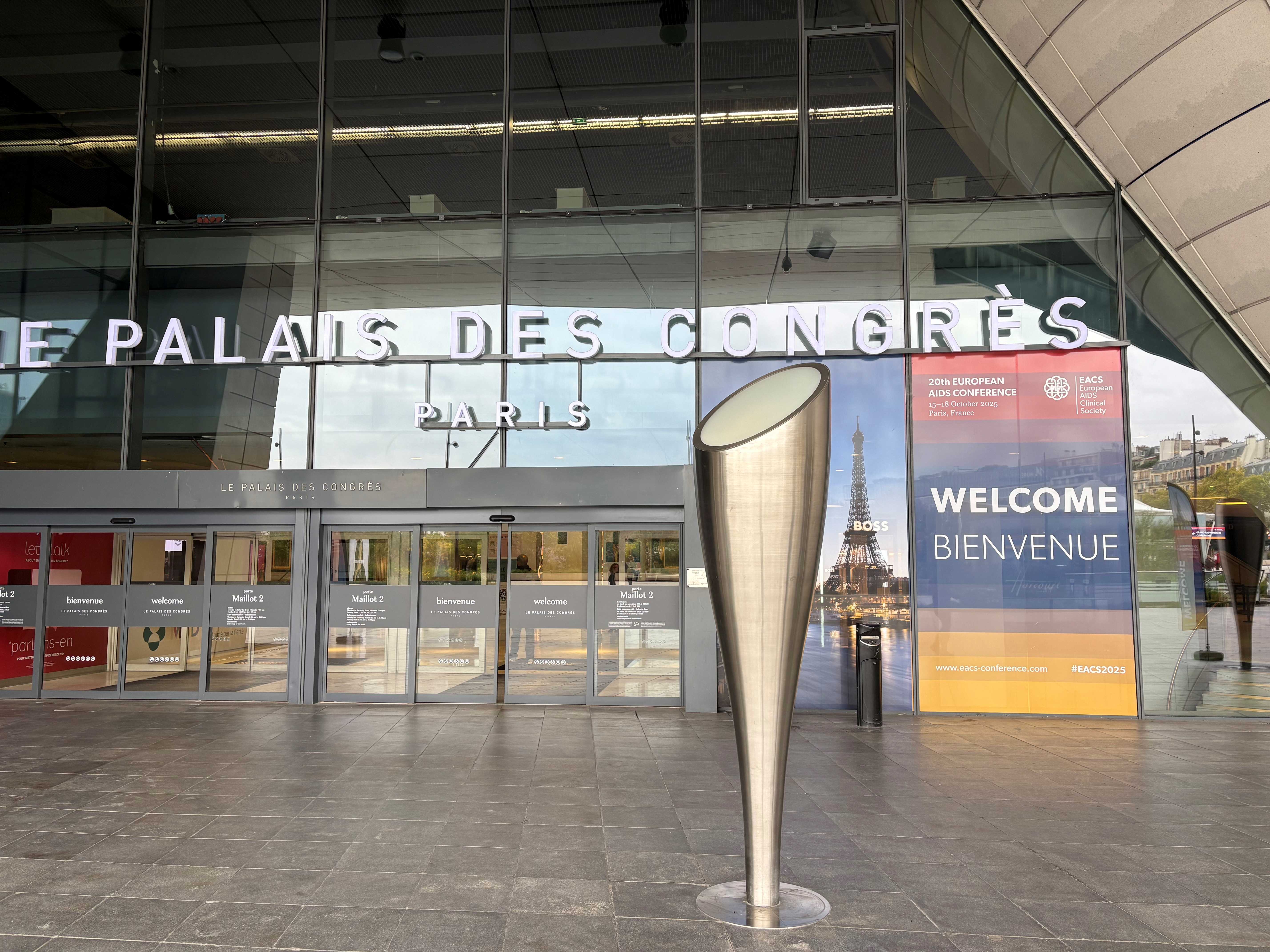 FACADE PALAIS DES CONGRES
